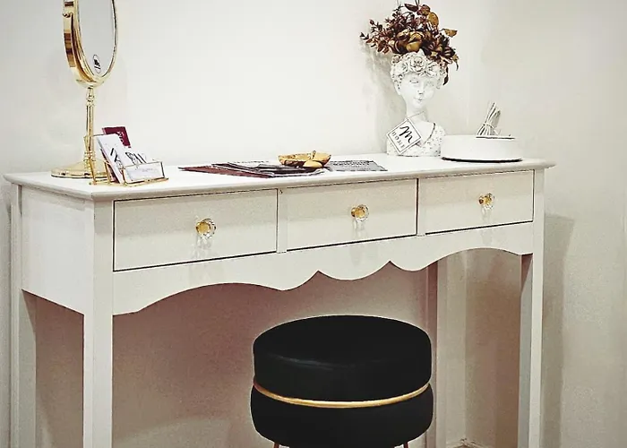 White Butterfly Apartament Neapol